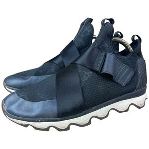 Sorel Kinetic Sneak Sneakers Slip On Cross Strap Black Women Sz 10.5 NL3374-010